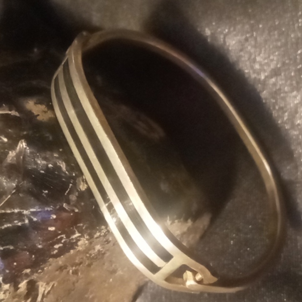 Taxco mexico sterling silver & black onyx size 7 hinged . 925 Steeling Silver. - Picture 1 of 8